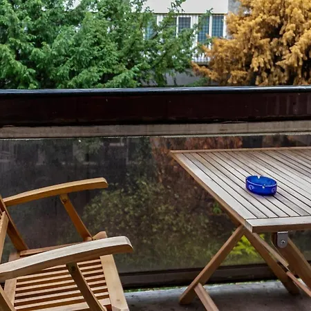 Loft-style Studio On The Outskirts Of פריז