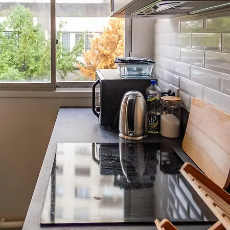 Loft-style Studio On The Outskirts Of פריז